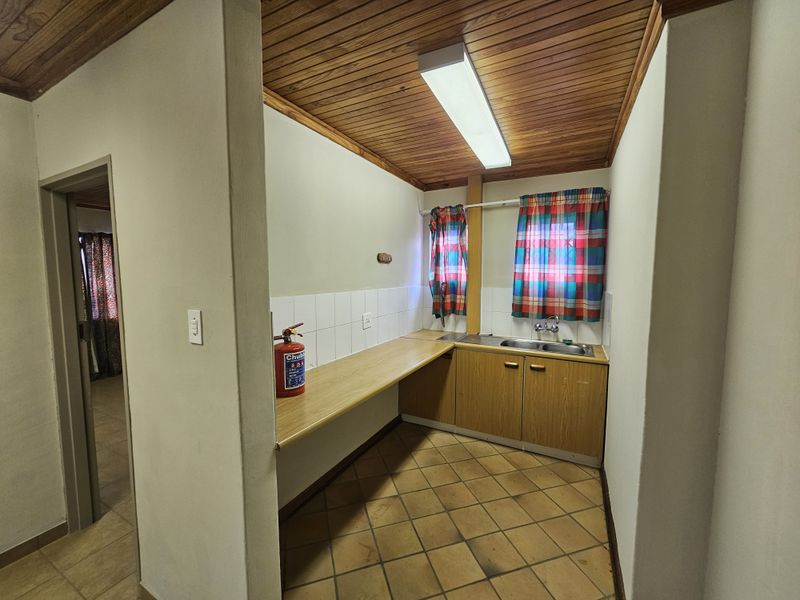 TO LET - MINI WAREHOUSE CENTURION - Photo 9