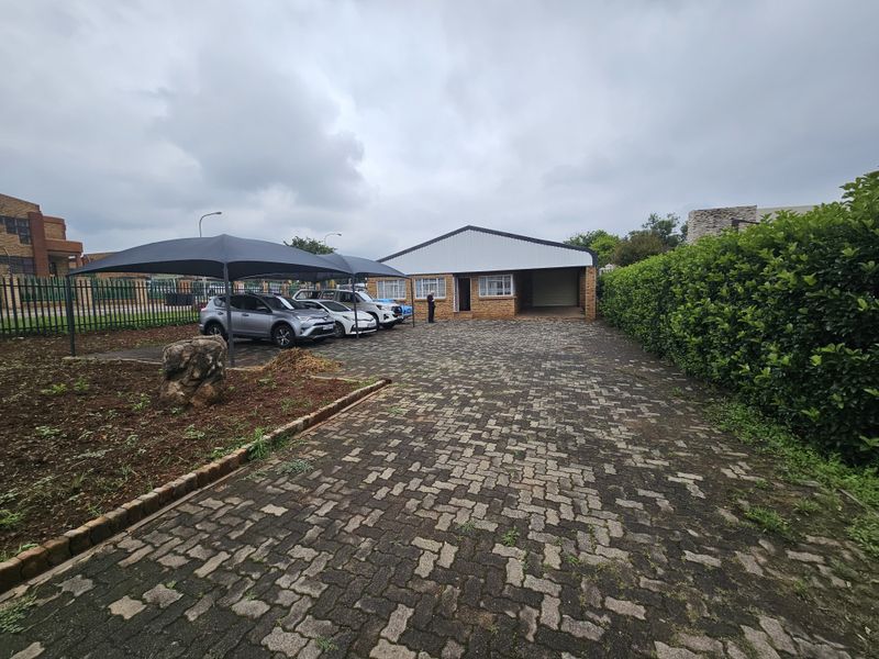 TO LET - MINI WAREHOUSE CENTURION - Photo 2