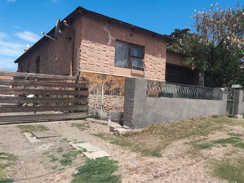 Prime industrial yard for sale in Sidwell, Gqeberha. Perfect for your business expansion needs!! - Photo 10