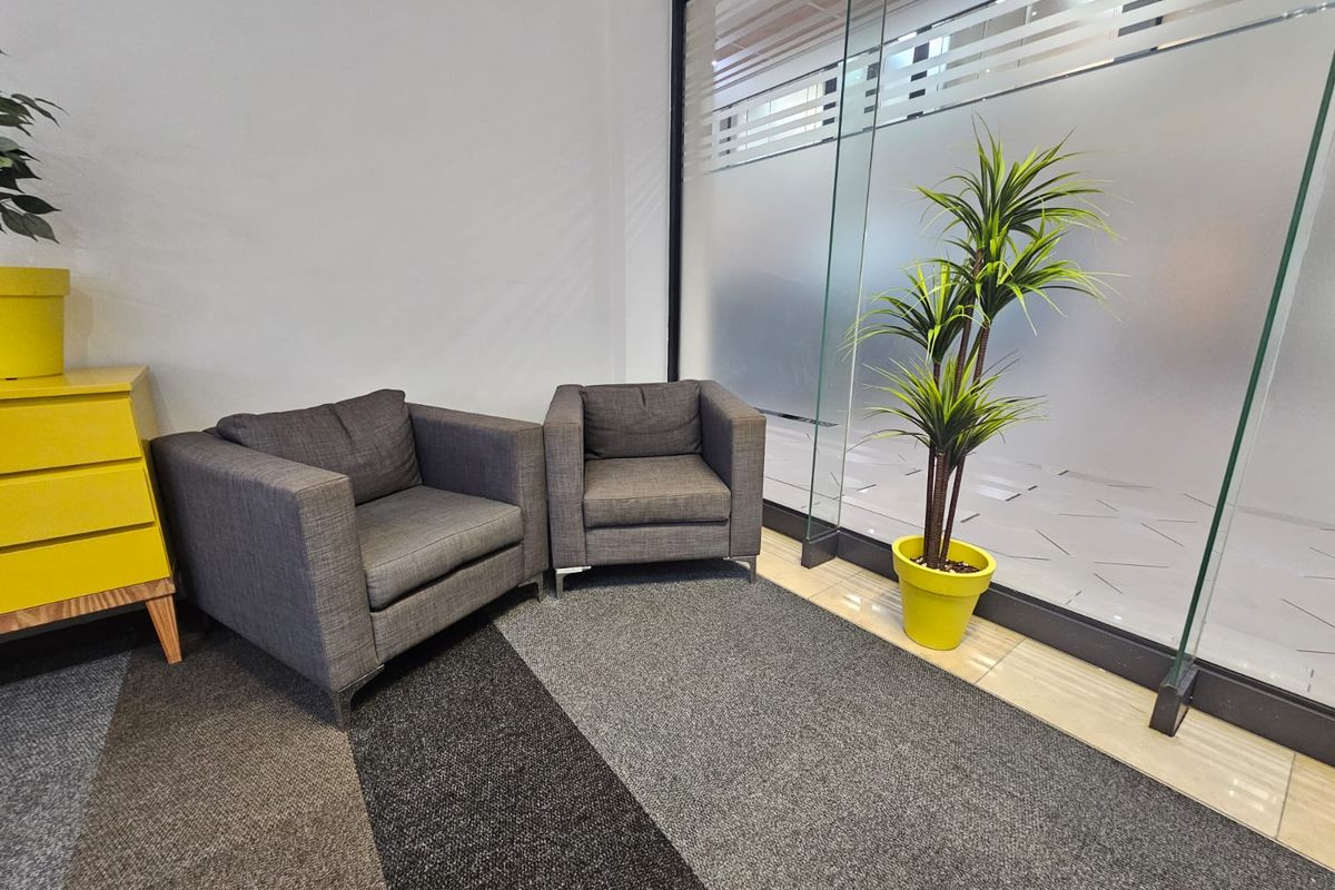 TO LET | Fully Serviced & Furnished Office Suite – 84m2 | Menlyn Maine - Photo 5