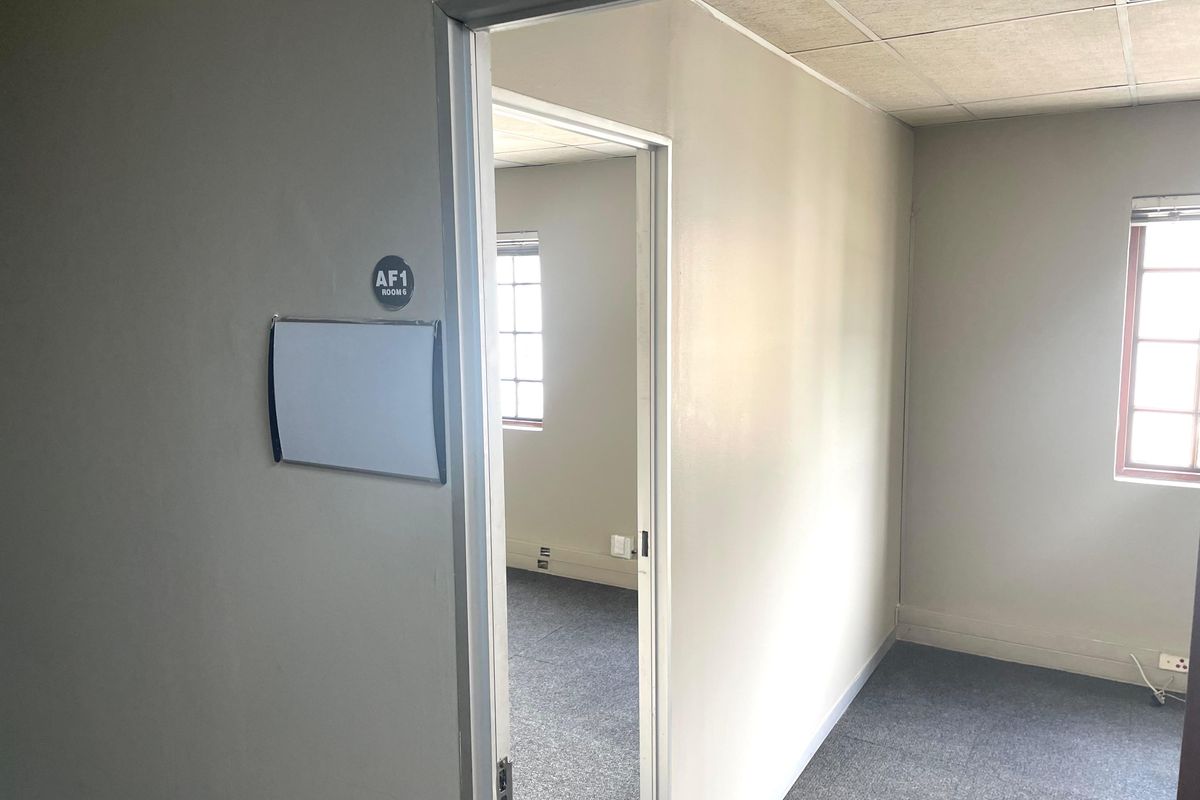 Office AF1, Room 6 (42 sqm GLA) - Photo 5