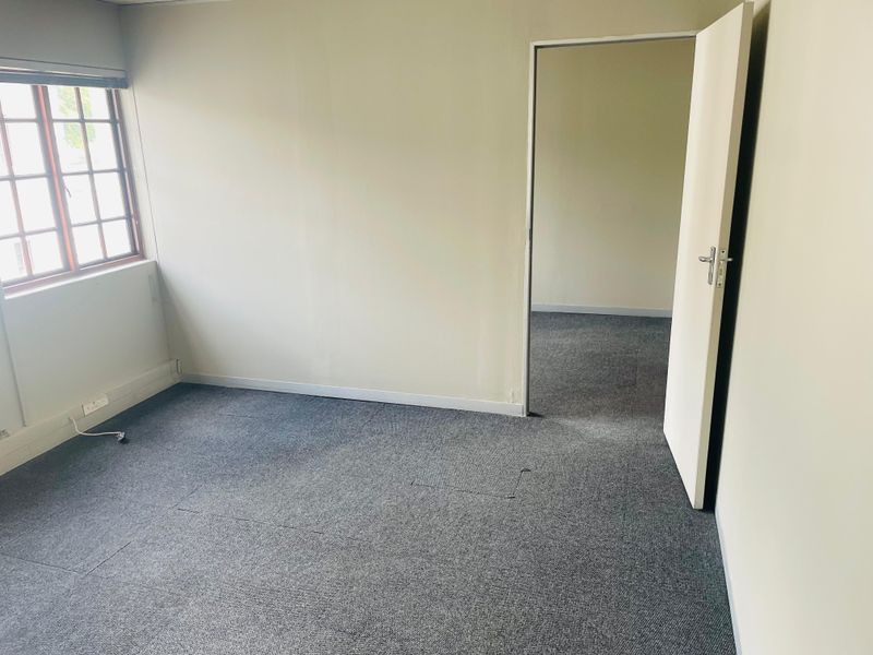 Office AF1, Room 6 (42 sqm GLA) - Photo 9