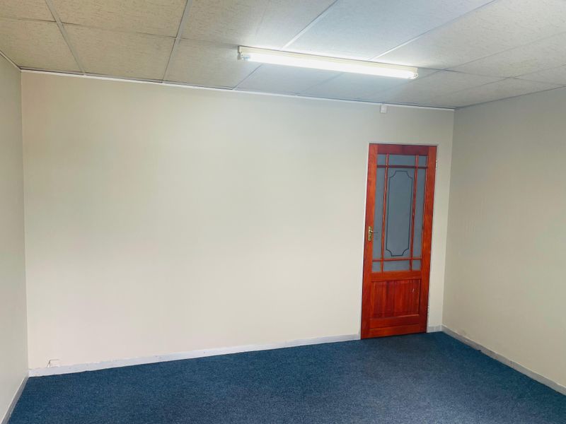 First-floor B Block, Office BF5 (28 sqm GLA) - Photo 3