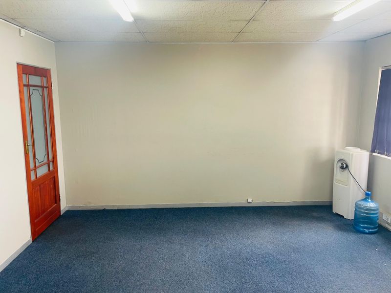 First-floor B Block, Office BF5 (28 sqm GLA) - Photo 8