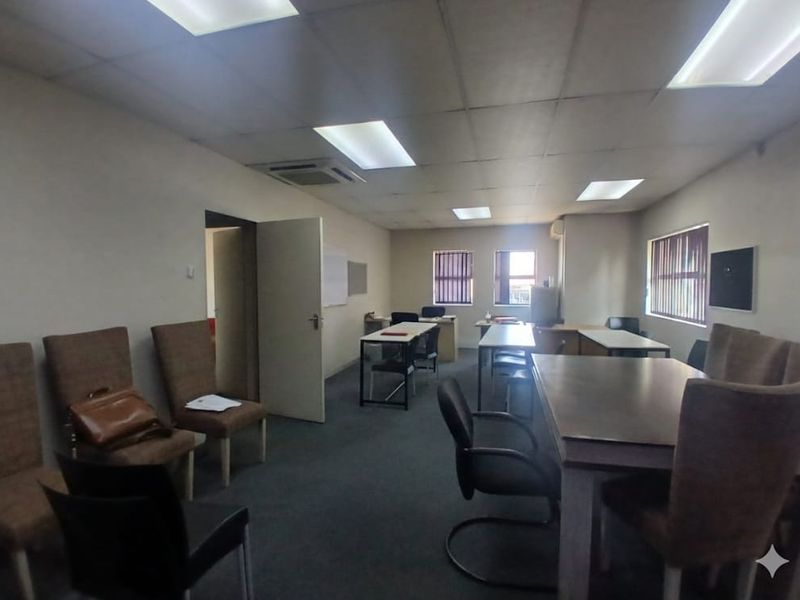 Neat, Bright & Ready - Photo 5