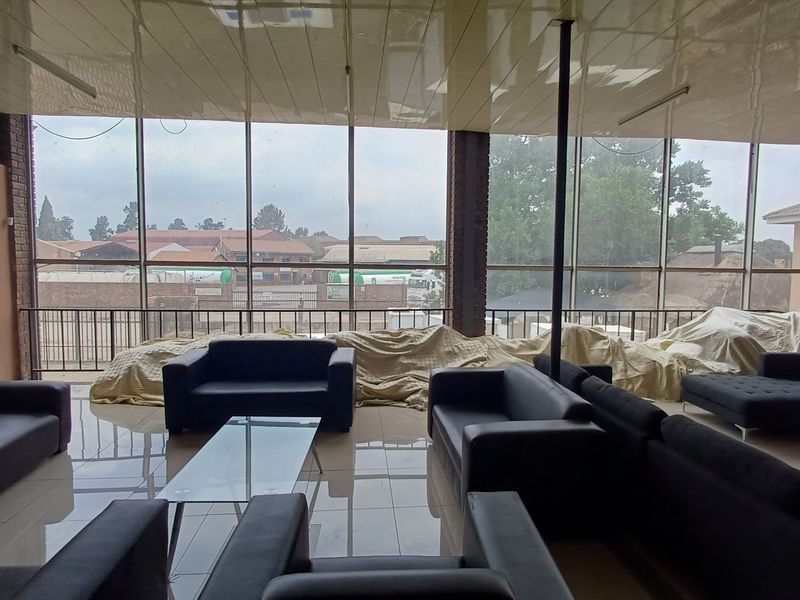 Industrial Property To Let in Meyerton - Photo 9