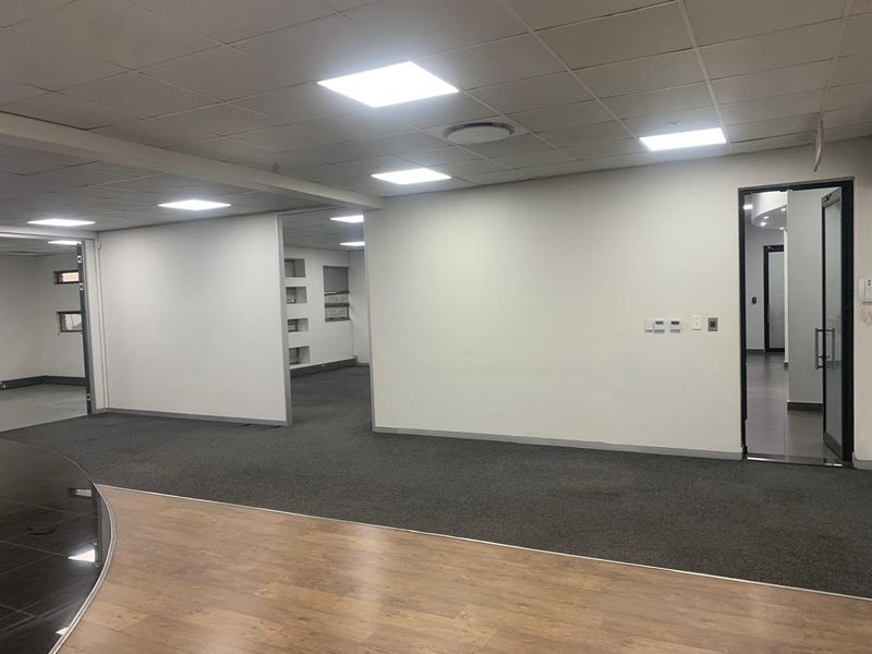 Prime Upmarket AAA Grade Office Space, Now available! - Photo 8