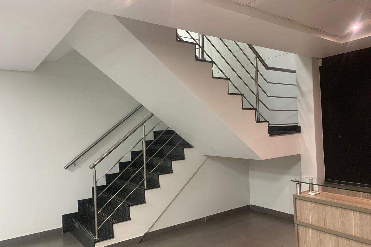 Prime Upmarket AAA Grade Office Space, Now available! - Photo 4