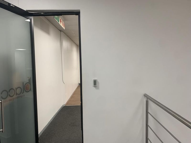 Prime Upmarket AAA Grade Office Space, Now available! - Photo 5