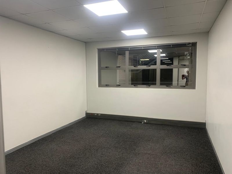 Prime Upmarket AAA Grade Office Space, Now available! - Photo 7