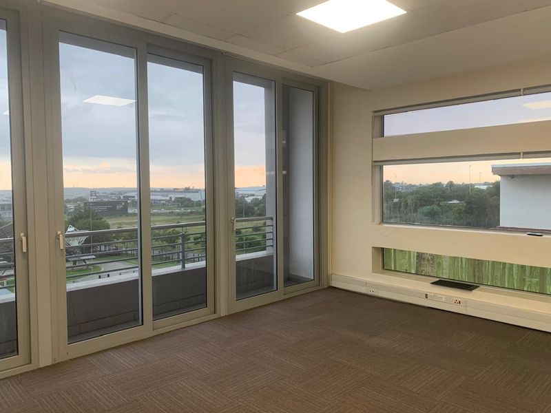 Prime Upmarket AAA Grade Office Space, Now available! - Photo 9