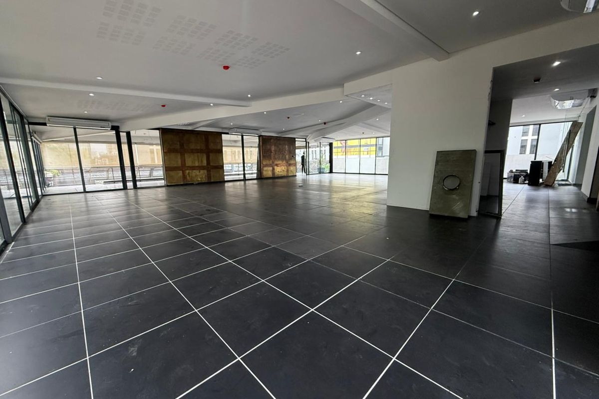 Large prime site suitable to a restaurant in the heart of Umhlanga Village on Chartwell Drive - Photo 2