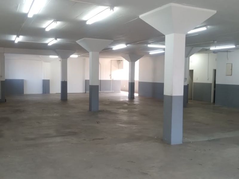 Warehouse with goods lift suitable for CMT Industry or Small Manufactures - Photo 4