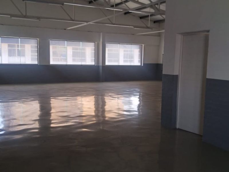 Warehouse or small manufacturing workshop with Goods lift - Photo 2