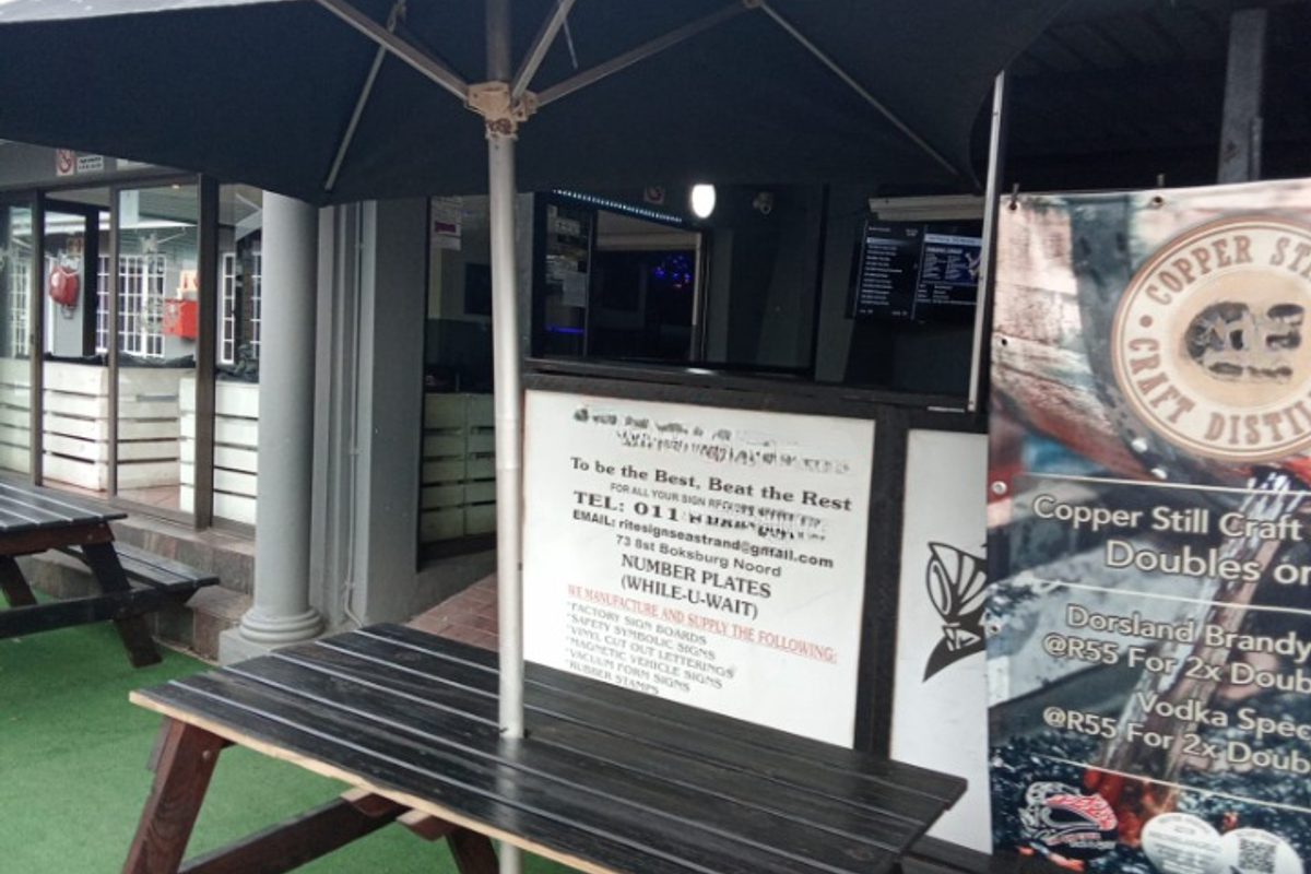 Versatile Commercial Property with 10 Income Producing Units for sale in Libredene - Photo 5