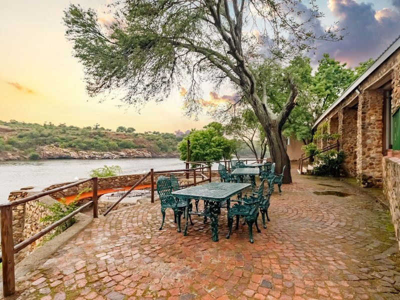 Starting to bid from R3 999 999!!! Live Online Auction! Non-Distressed Auction - Photo 9