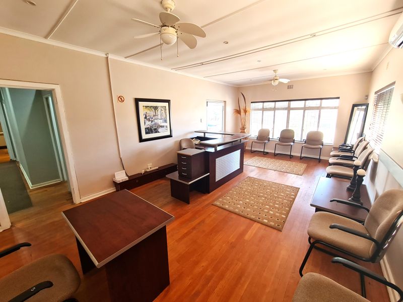 Commercial Property on Large Stand in the CBD of Jeffreys Bay - Photo 3