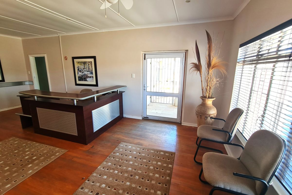 Commercial Property on Large Stand in the CBD of Jeffreys Bay - Photo 2