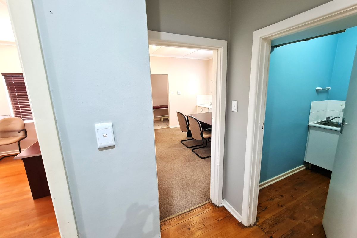 Commercial Property on Large Stand in the CBD of Jeffreys Bay - Photo 4