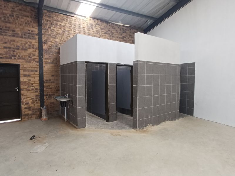 Industrial Property To Let in Meyerton - Photo 6