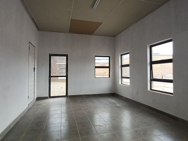 Industrial Property To Let in Meyerton - Photo 9