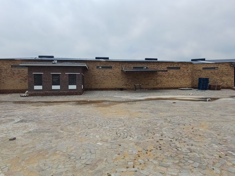 Industrial Property To Let in Meyerton - Photo 2