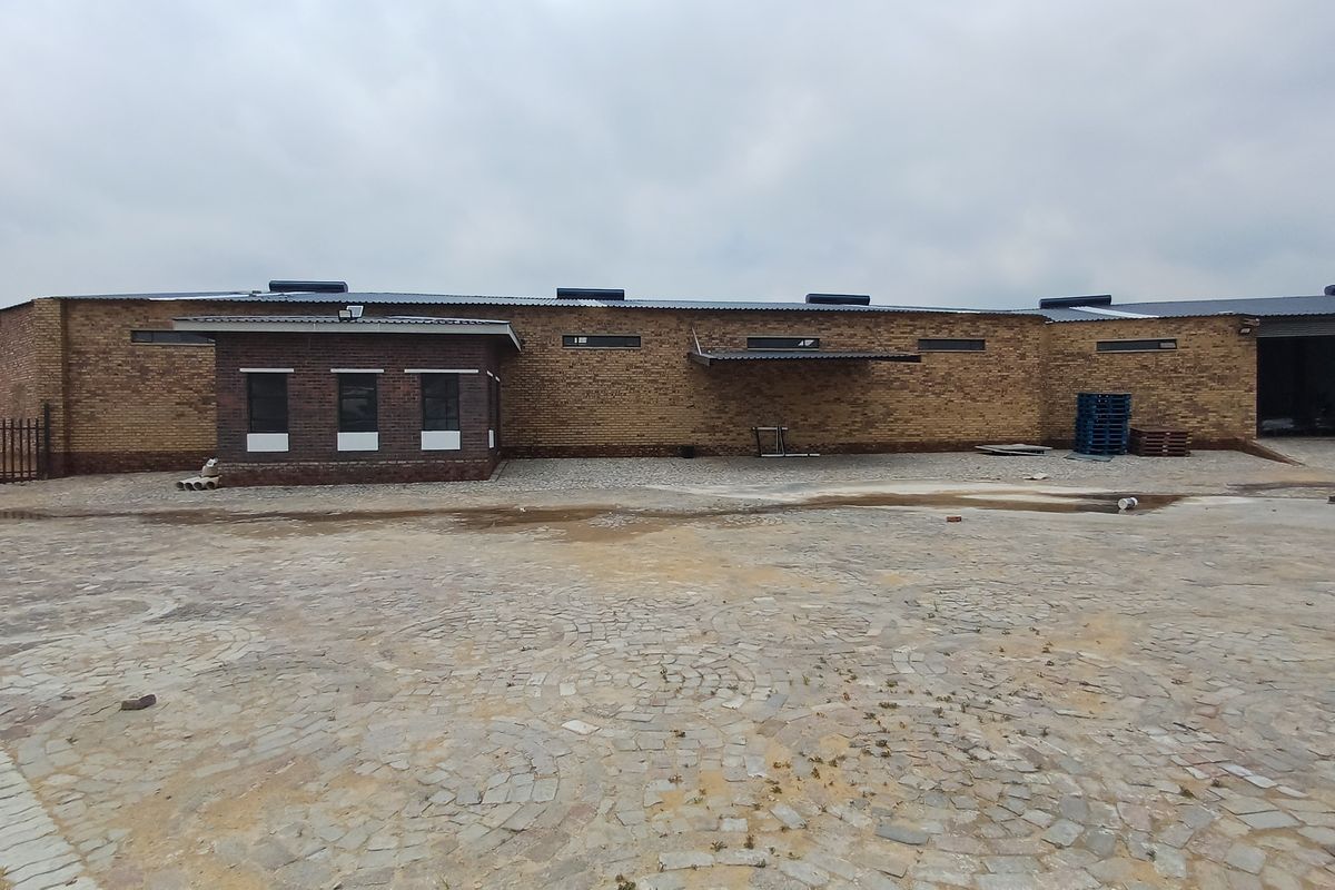 Industrial Property To Let in Meyerton - Photo 2