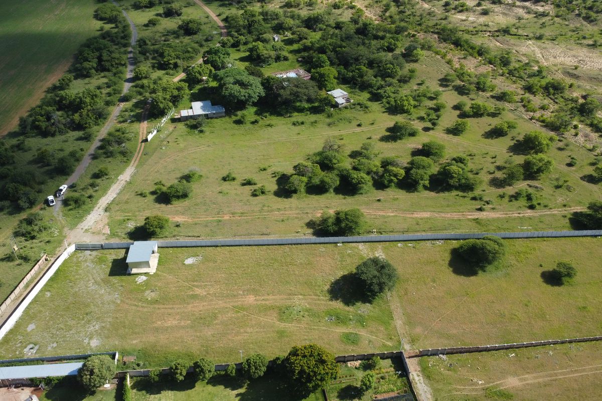 R104 Agricultural Gem | Lodge • Farming • - Photo 5