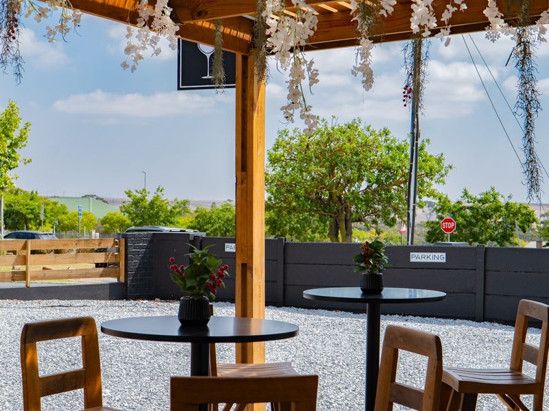 Miskey's - Thriving Double Business Property - Photo 9