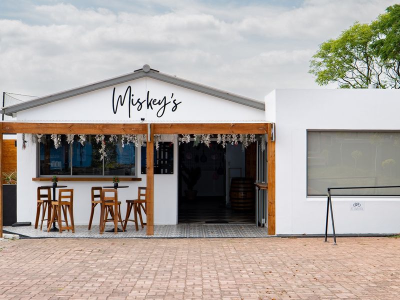 Miskey's - Thriving Double Business Property - Photo 3