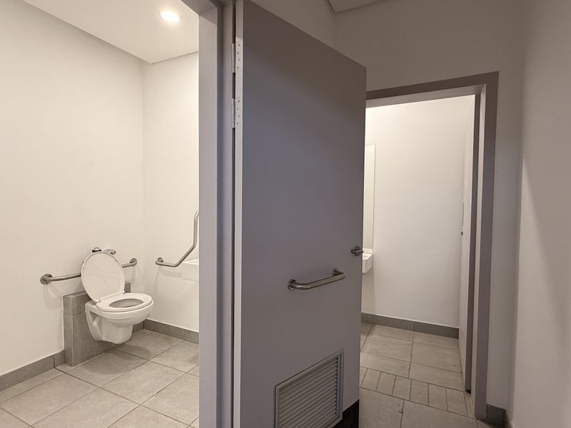 WAREHOUSE TO LET IN CENTURION - Photo 9