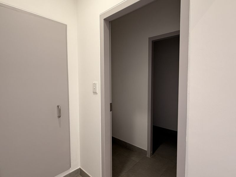 WAREHOUSE TO LET IN CENTURION - Photo 8