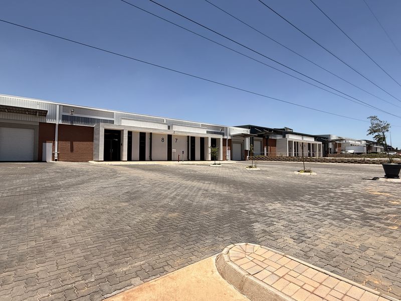 WAREHOUSE TO LET IN CENTURION - Photo 2