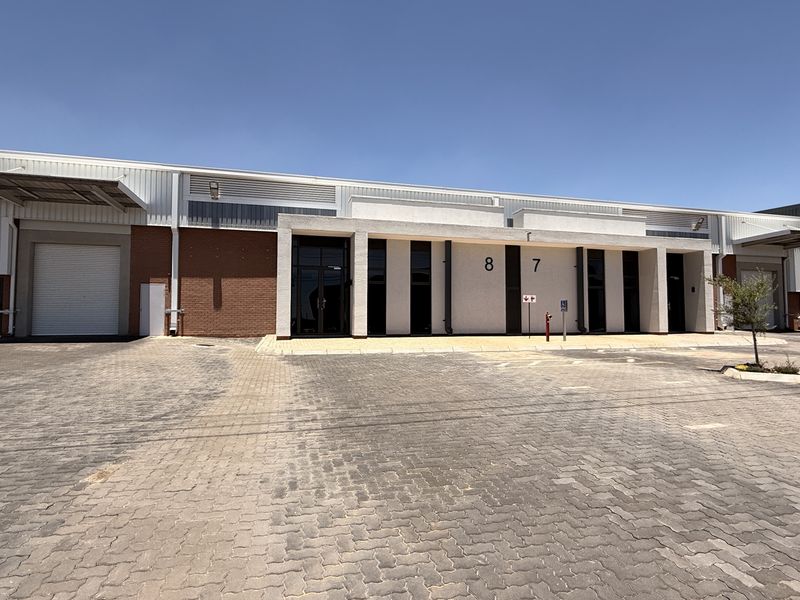 WAREHOUSE TO LET IN CENTURION - Photo 4