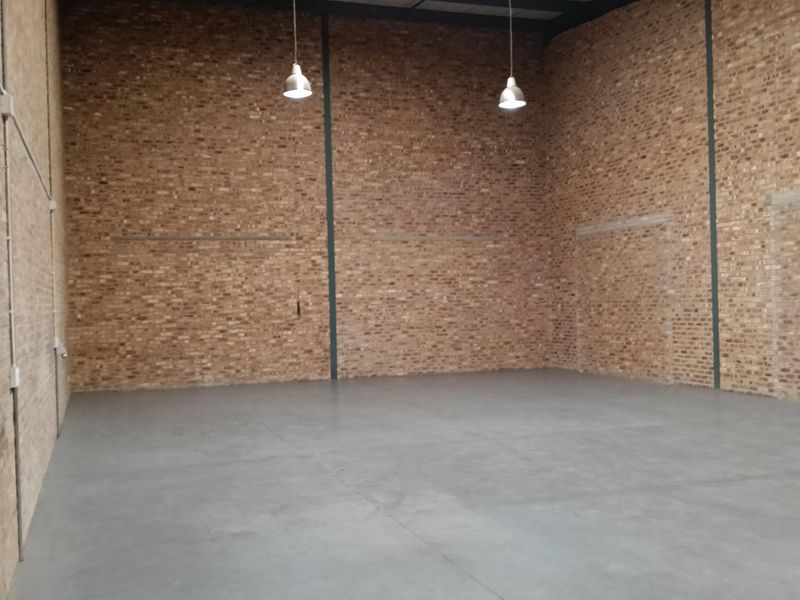 Warehouse to let - Photo 8