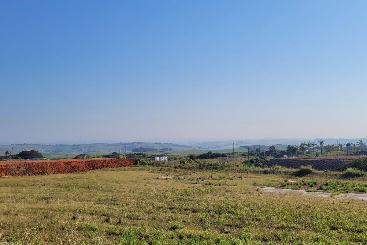 An empty stand positioned for success in North Point - Photo 5