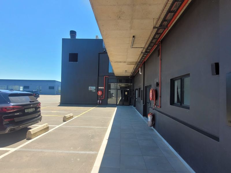 Office or Retail Space in Odyssey Mall - Photo 10