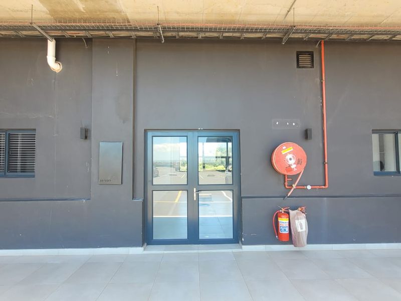 Office or Retail Space in Odyssey Mall - Photo 9