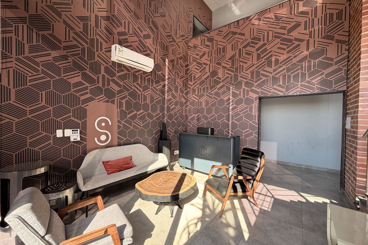 WAREHOUSE TO LET IN CENTURION - Photo 5