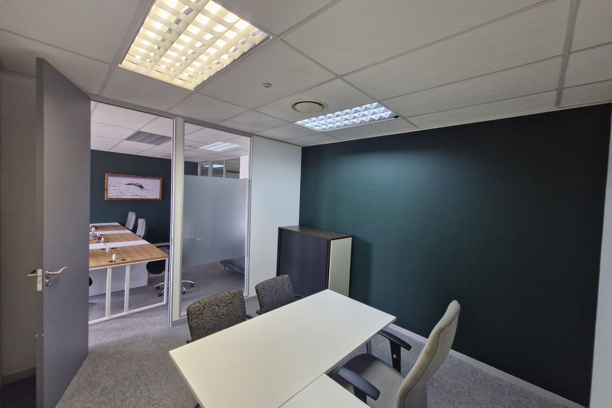 Serviced offices in the heart of Centurion available immediatly - Photo 5