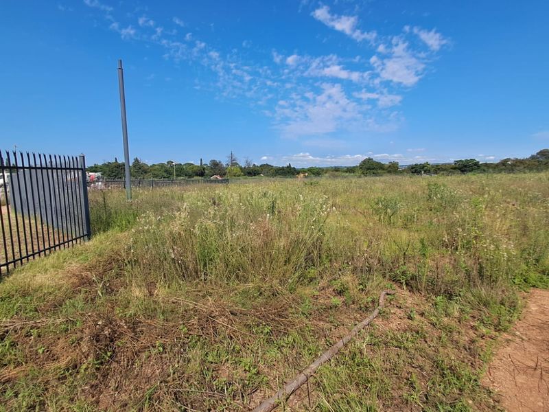 8651m2 Industrial land for Sale in Clayville - Photo 5
