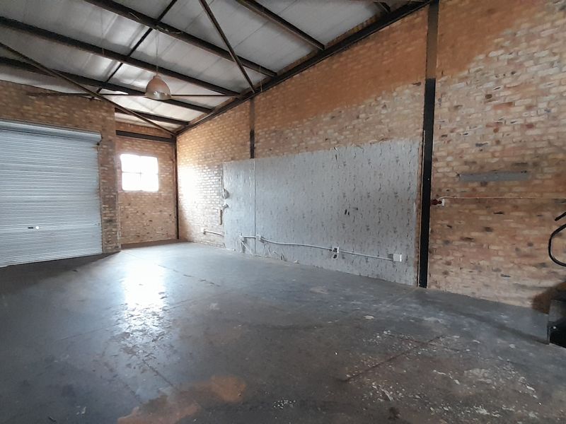 Versatile 140m Warehouse Space in The Worksheds Industrial Park - Photo 5