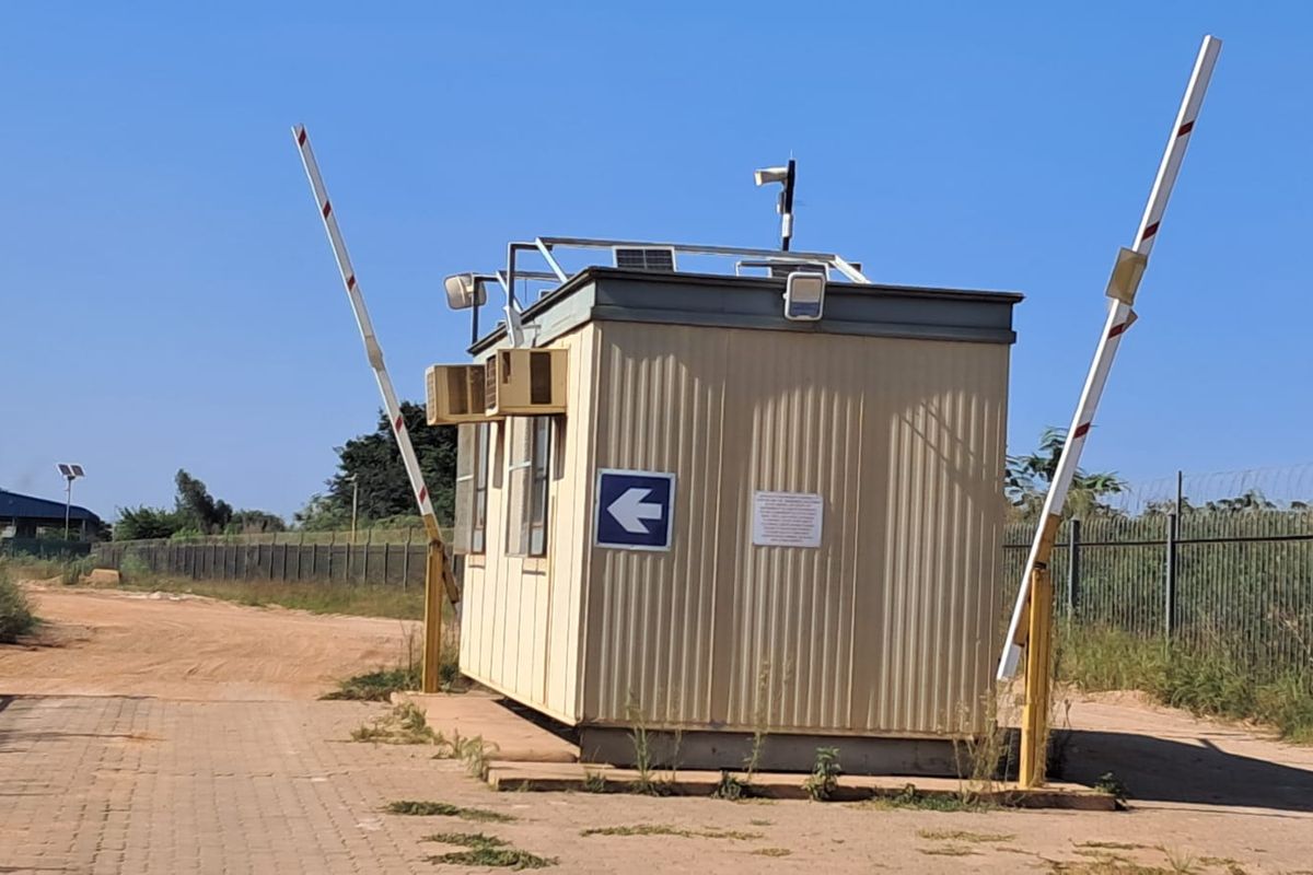 10231m2 Industrial stand for sale in Clayville, Olifantsfontein. - Photo 3