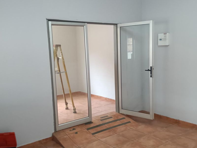 Office to let in The Tannery Industrial Park - Photo 4