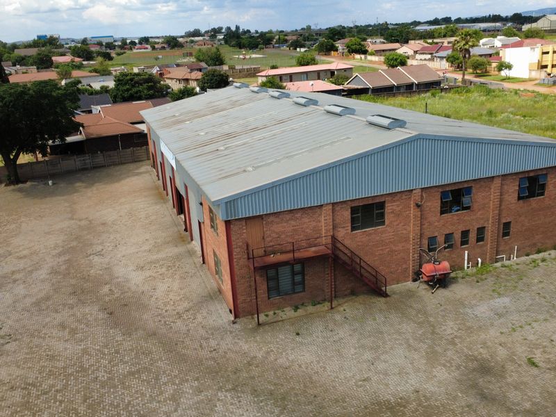 Warehouse to let in Meyerton - Photo 8