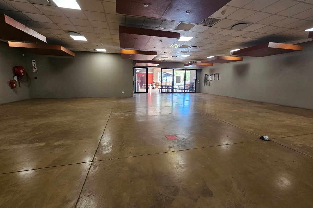 TO LET: Large Versatile Retail Space in Moreleta Park - Photo 3