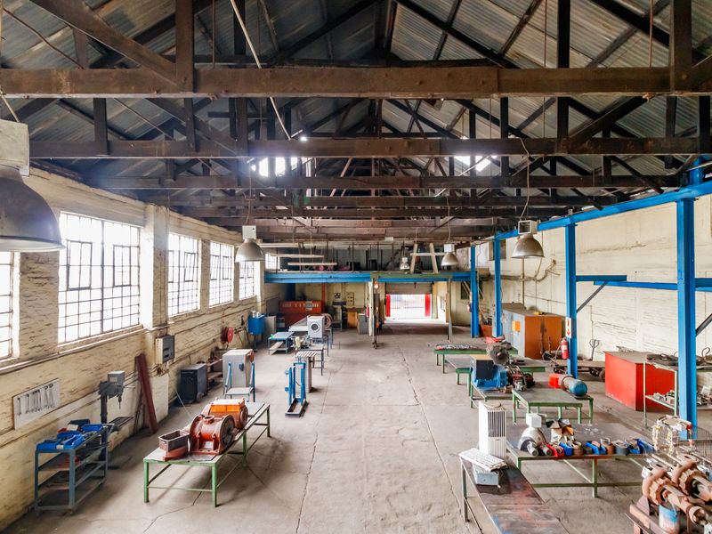 Starting to bid from R2 495 000.00 !!! Live Online Auction! Non-Distressed Auction - Photo 2