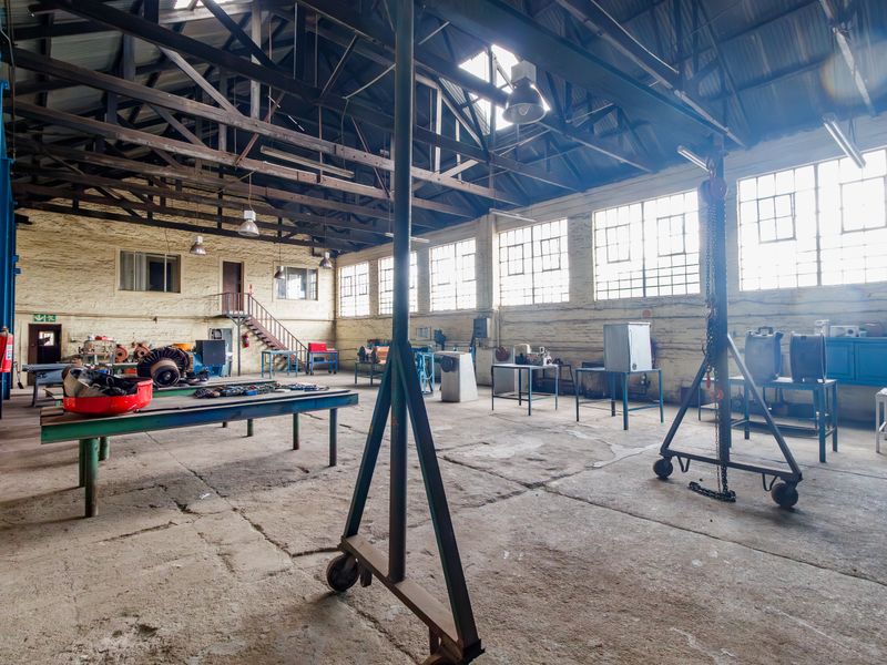 Starting to bid from R2 495 000.00 !!! Live Online Auction! Non-Distressed Auction - Photo 3