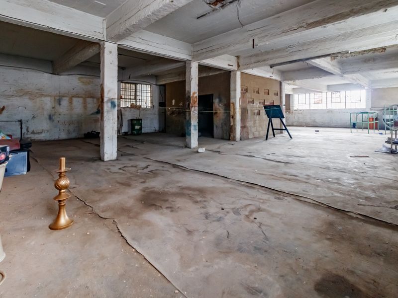 Starting to bid from R2 495 000.00 !!! Live Online Auction! Non-Distressed Auction - Photo 5