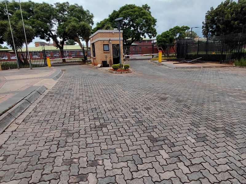 Large Beautiful Freestanding Building in Arcadia - Photo 7